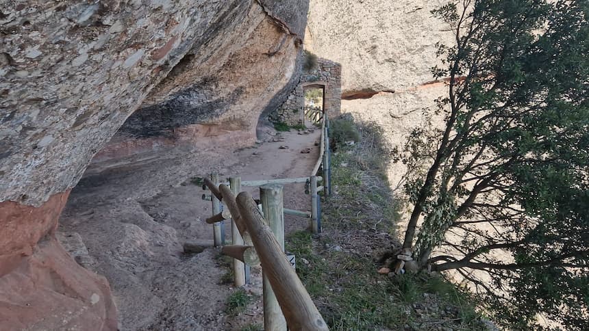 Montserrat 6-hour hiking tour from Barcelona with hotel pickup and mountain guide