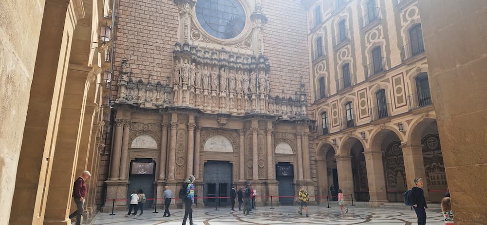 Montserrat morning or afternoon half-day trip with hotel pickup from Barcelona